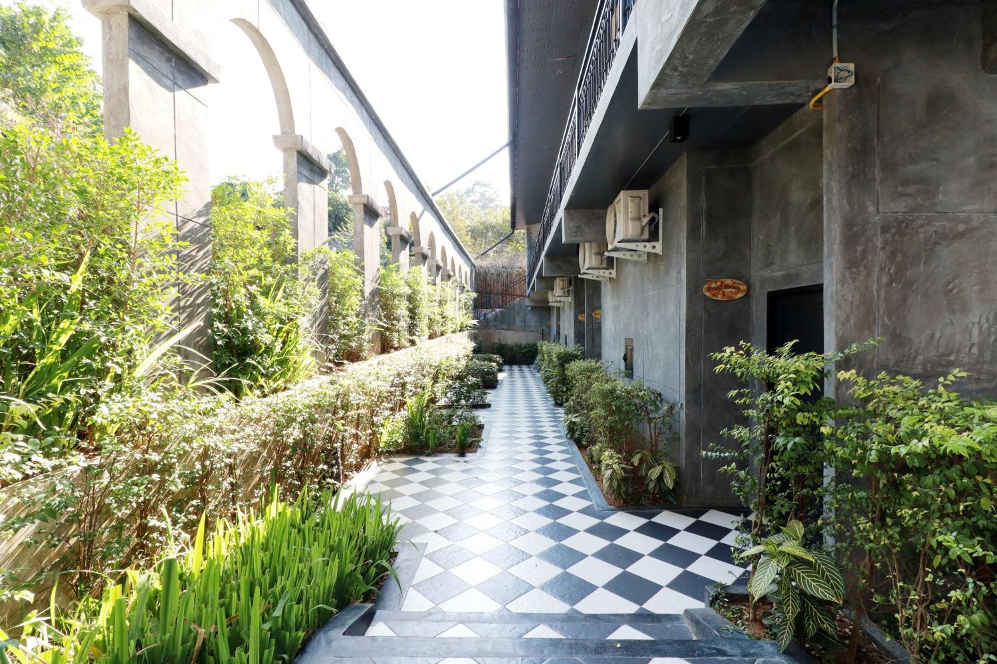 Capital O 464 At Nata Chiangmai Chic Jungle Hotel Mae Rim Eksteriør billede